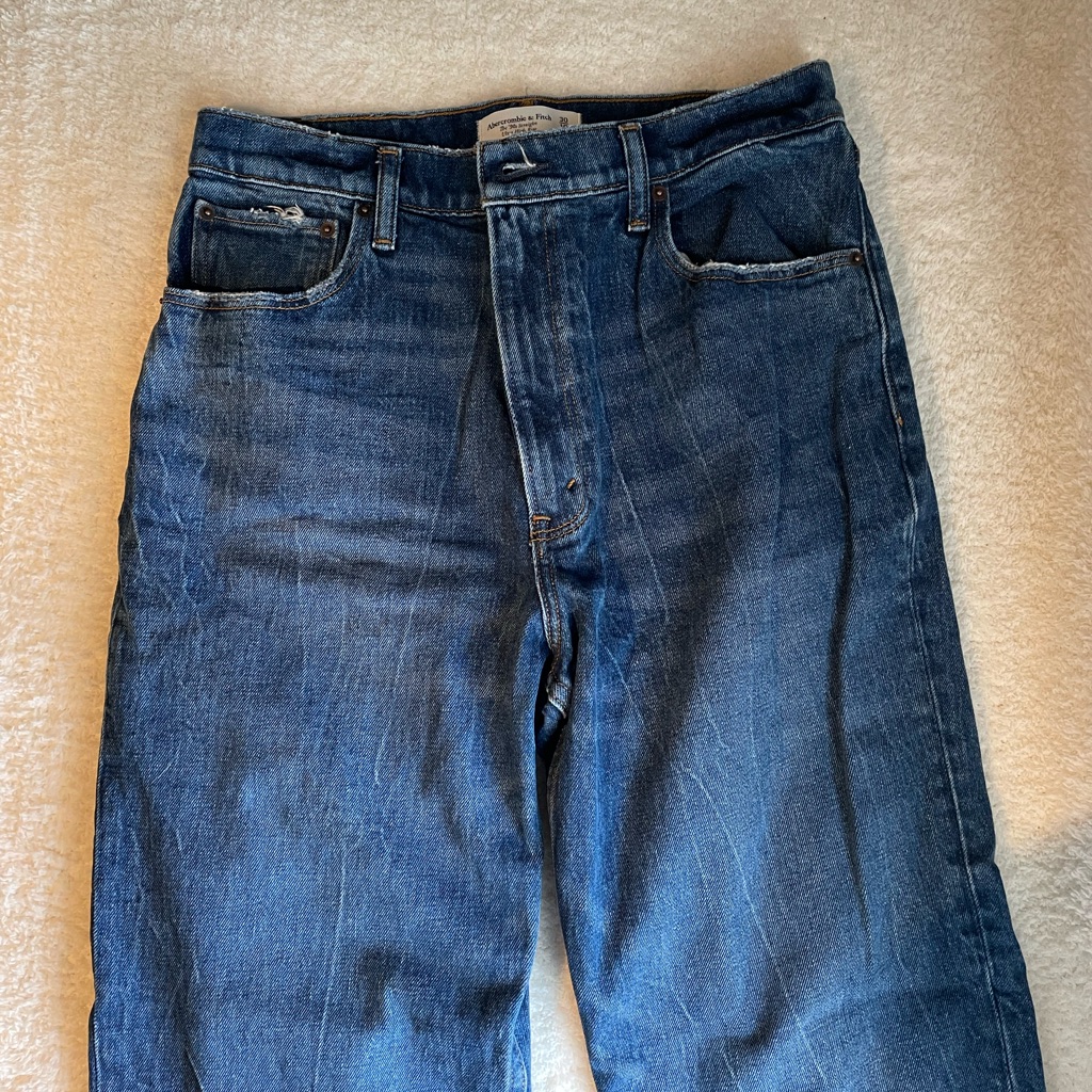 Abercrombie 90’s Jeans